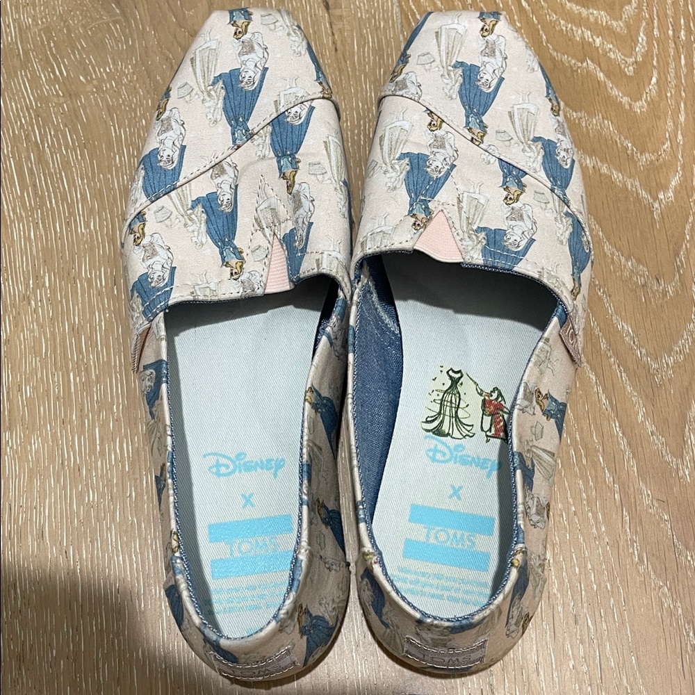 Disney Kids Slippers - Blue and Cream